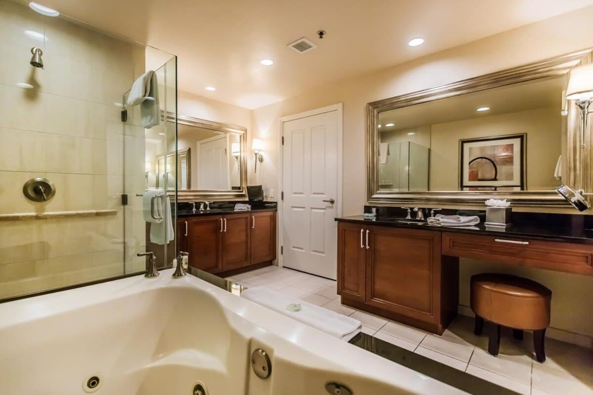 Stunning 1 Bedroom Mgm Signature W Balcony 30814 Holiday home *