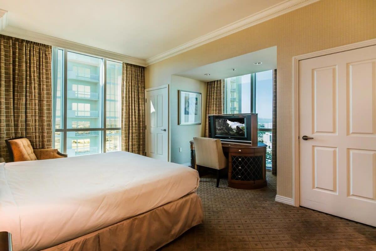Stunning 1 Bedroom Mgm Signature W Balcony 30814 Holiday home